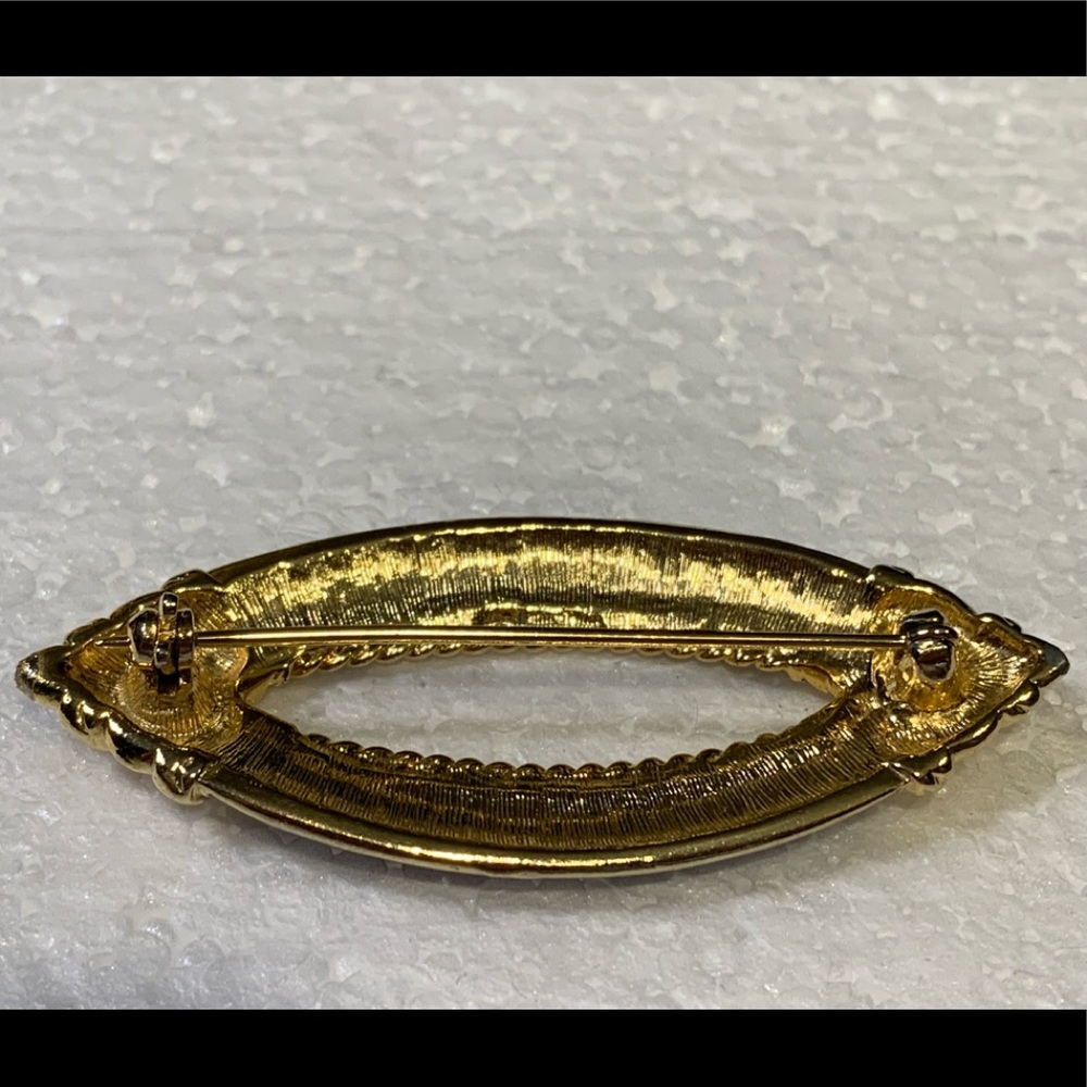 Purple Enamel with Gold Tone Accents Decorative Brooch/Pin ~Very Beautiful~ - Picture 9 of 13